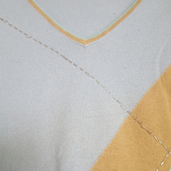 NWT. Valerie Stevens casualwear top - Picture 3 of 6